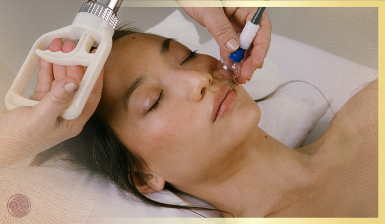 קארינה עם מכשיר 768